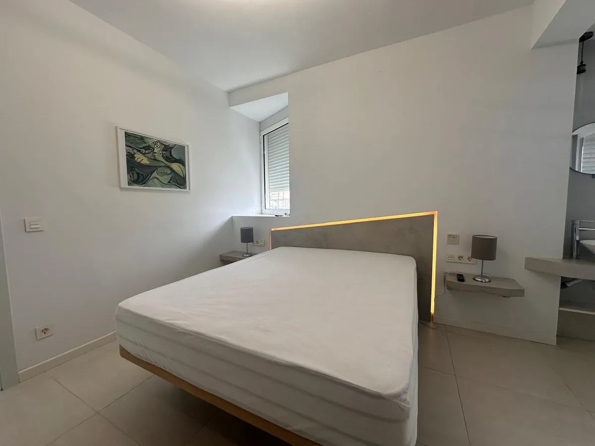 8cacf6cc-5dcd-4976-91e3-4f5e8aa68bec