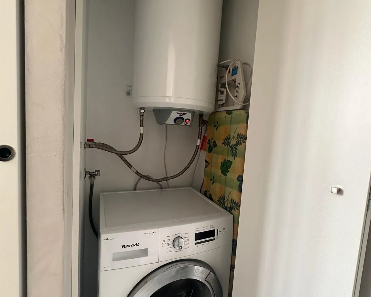 d8b4cf5b-4255-40b5-929c-727f2f22d899