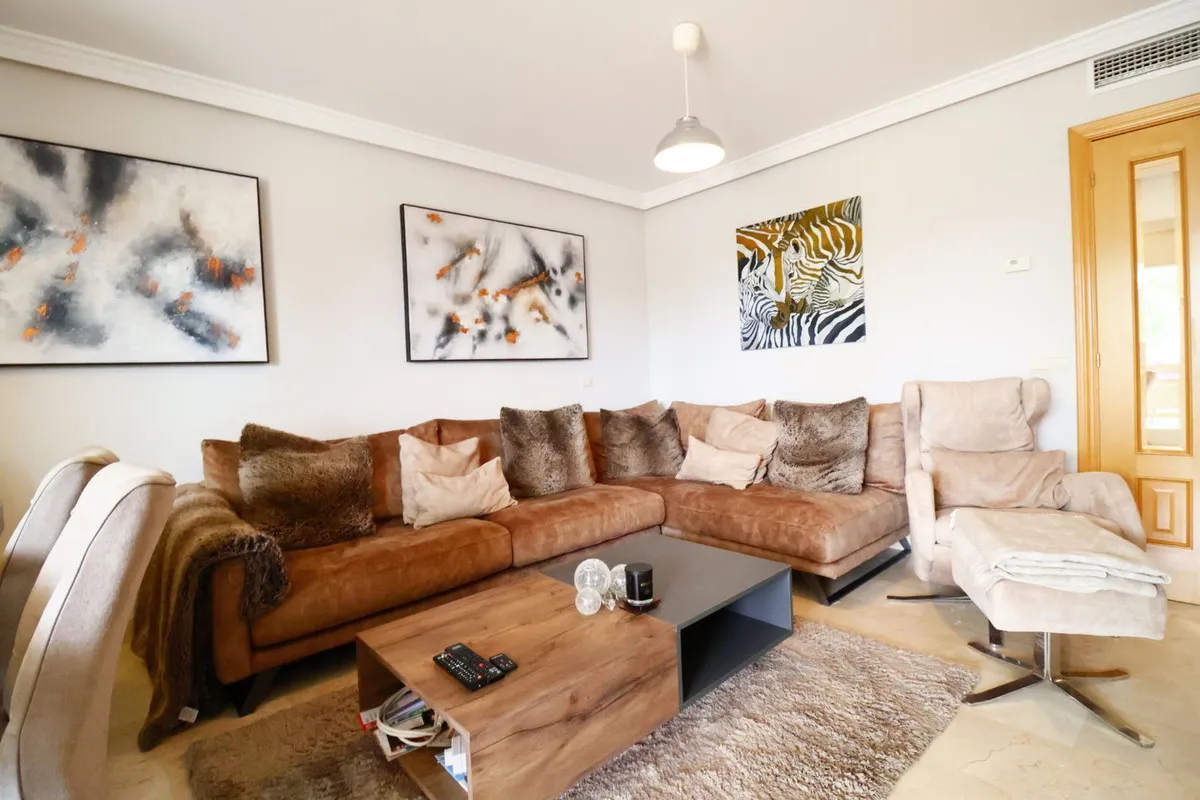 925c6189-a3eb-43bb-98d9-ff2f12b4a4e2