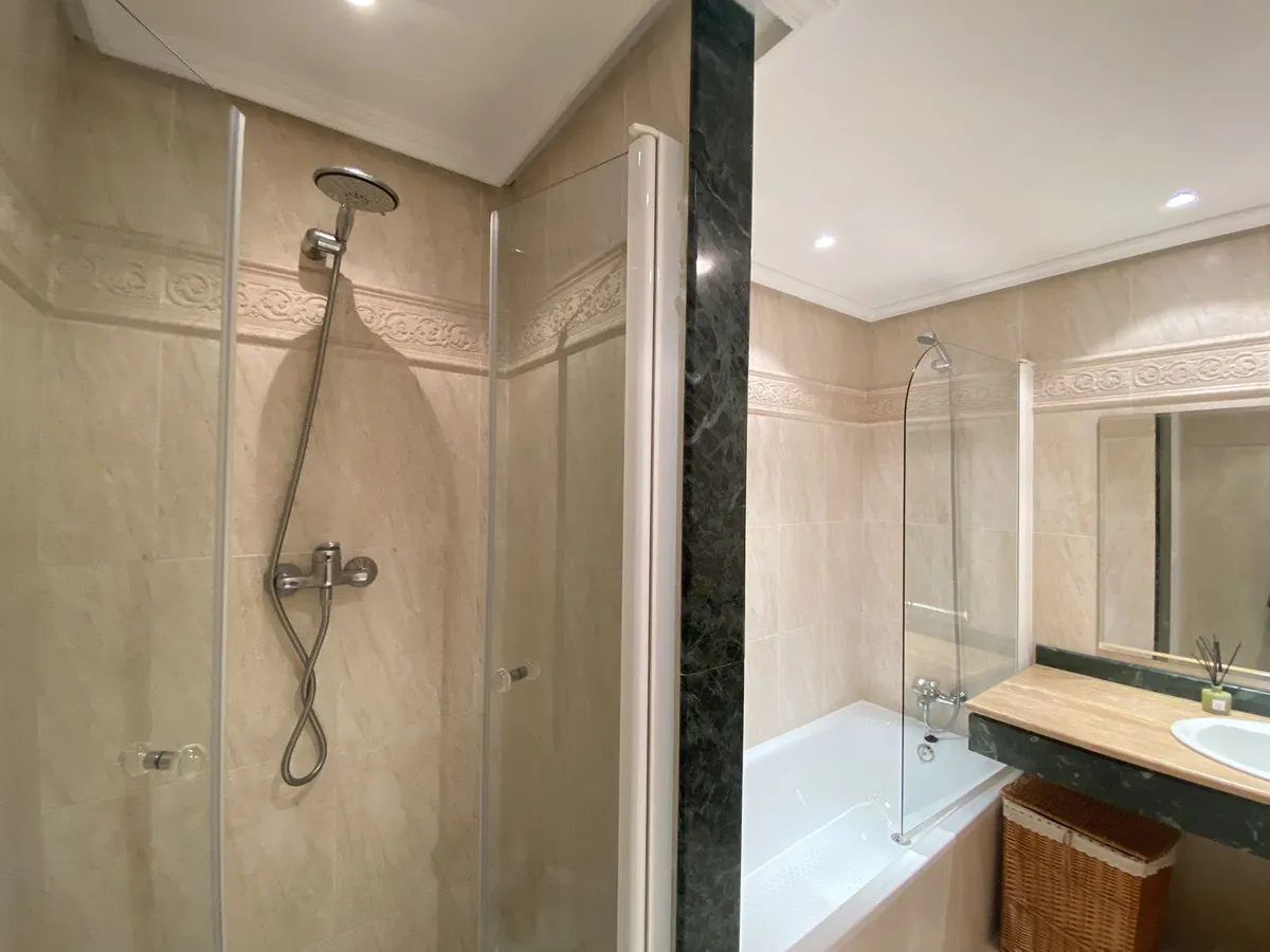 e0c0a3a2-774d-4c4b-90cf-56d4f05f12ac