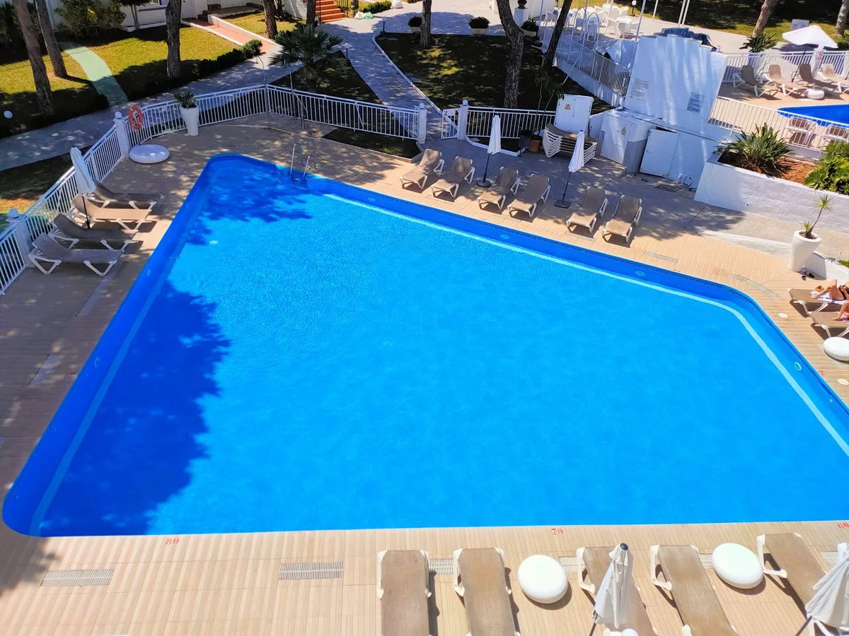 fa0eeef3-d7eb-4b7b-a176-fde856061f2e