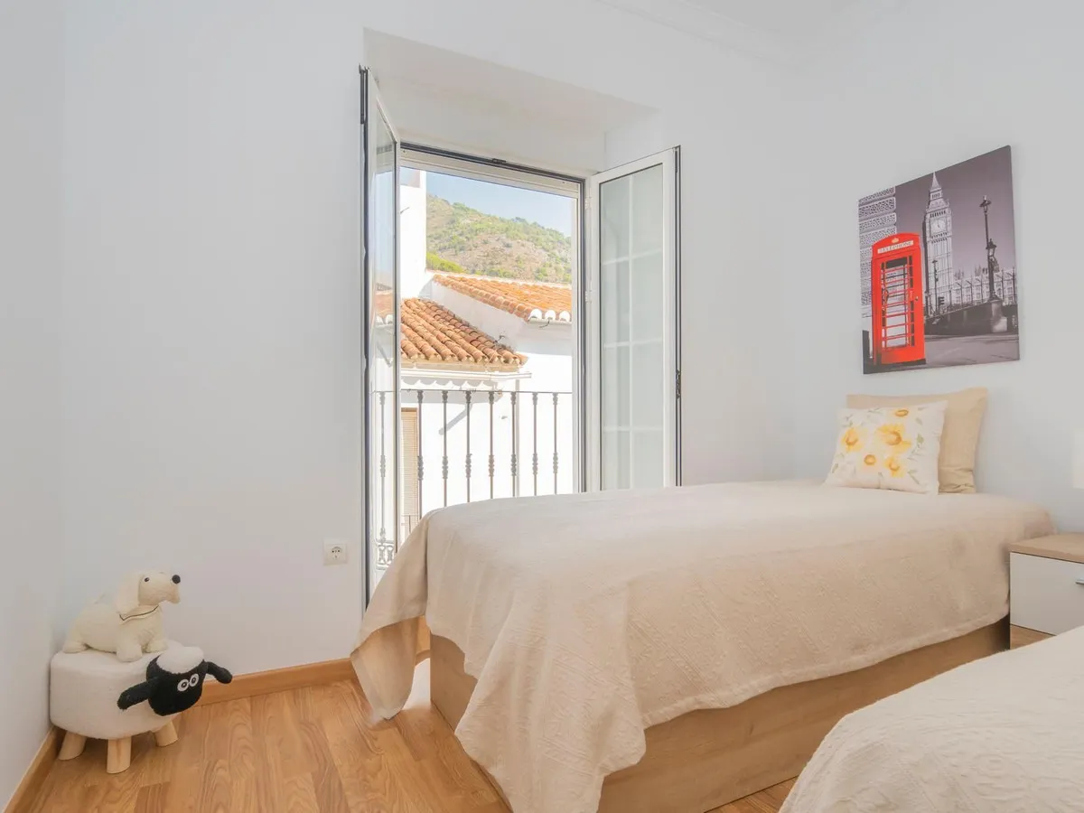 40e9ea06-6ee7-4f70-8bb7-a355a44a1448