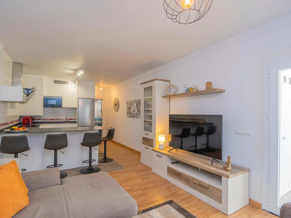 928f8edd-36c1-4c64-81e4-eee513cefaf0