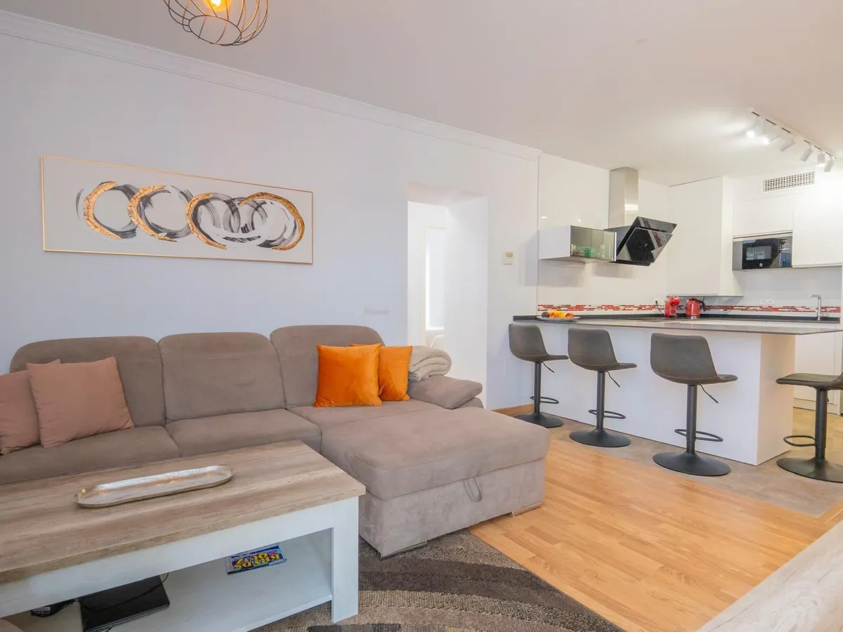 eeac5a4b-b87e-4240-82b8-fd7d7347a4ce