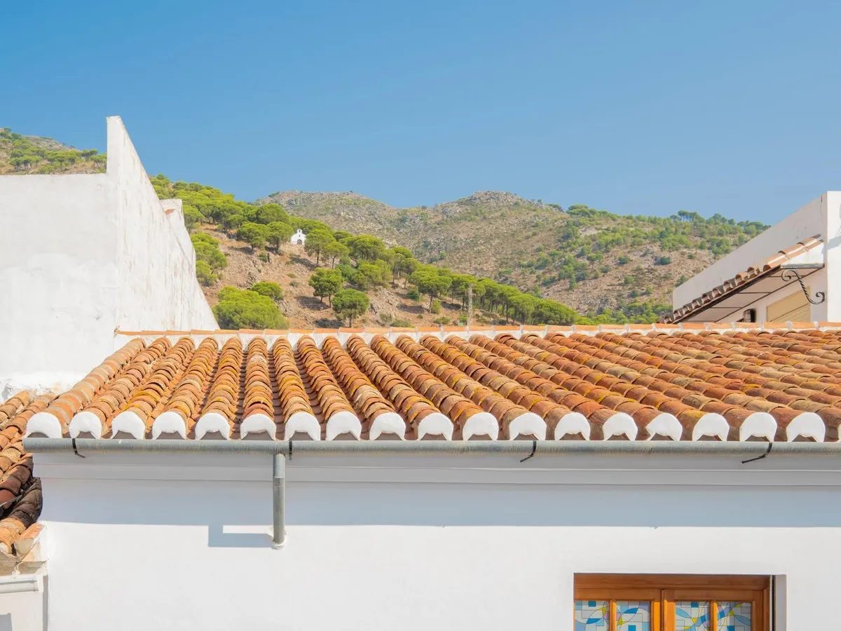 eec74e0c-73f4-46a1-a2f8-1a28fe5bc10a