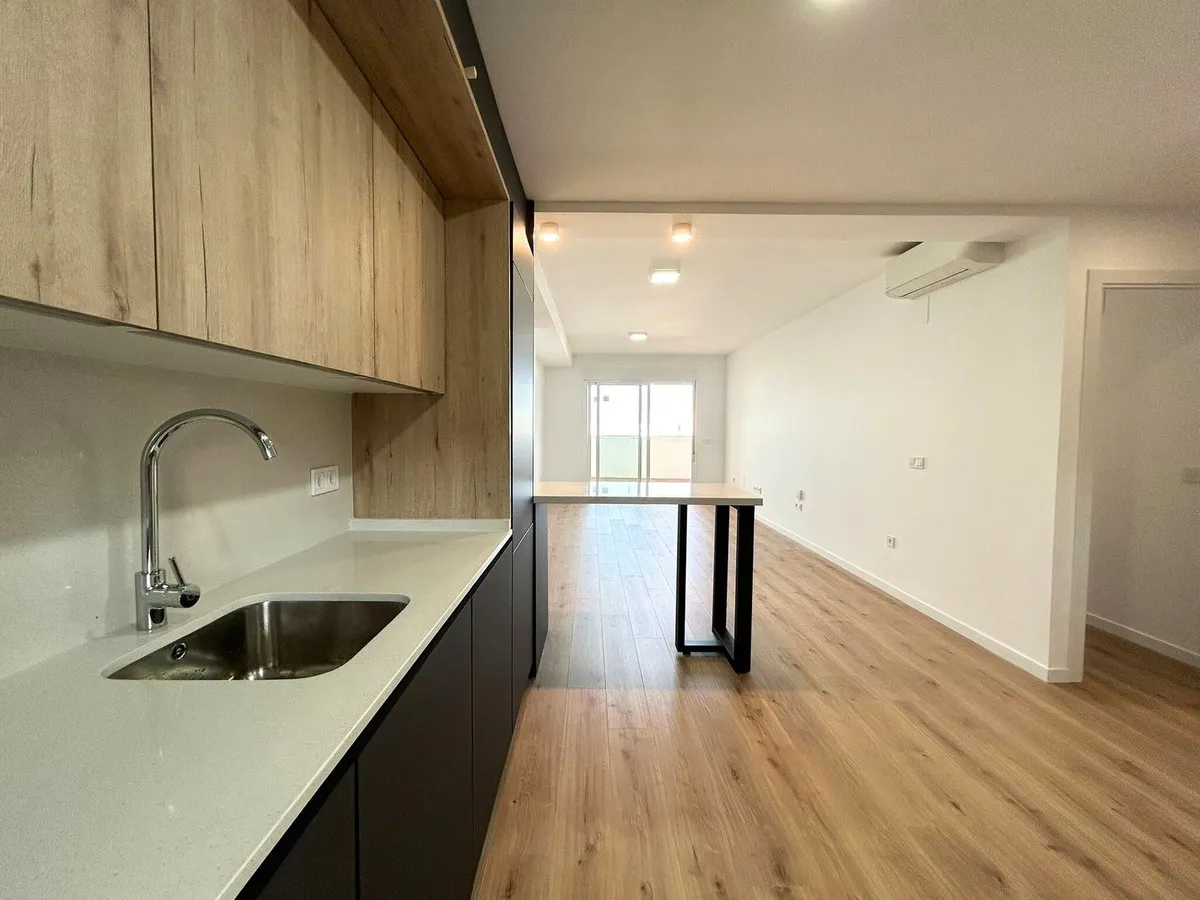 b208d4a1-b530-4b94-8de5-3bb881773408