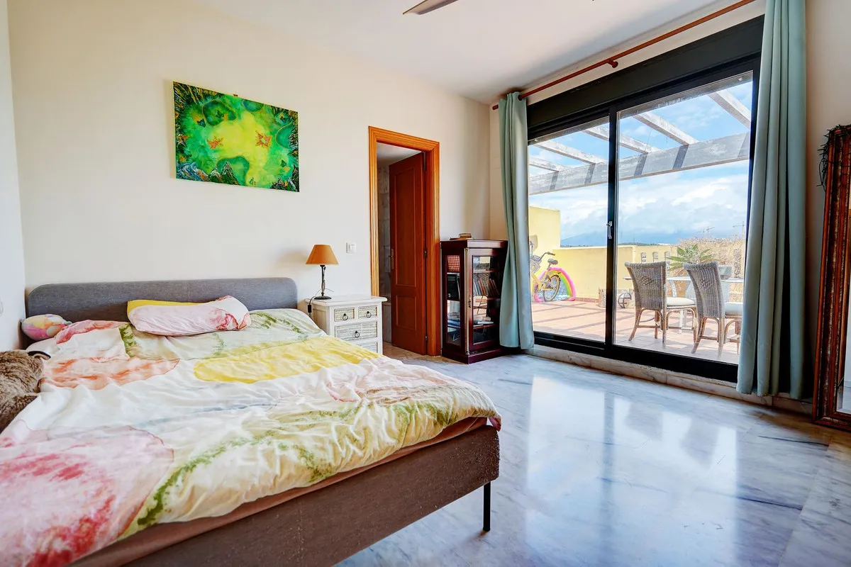 9d585fbf-335c-4800-b183-3678cc46529d