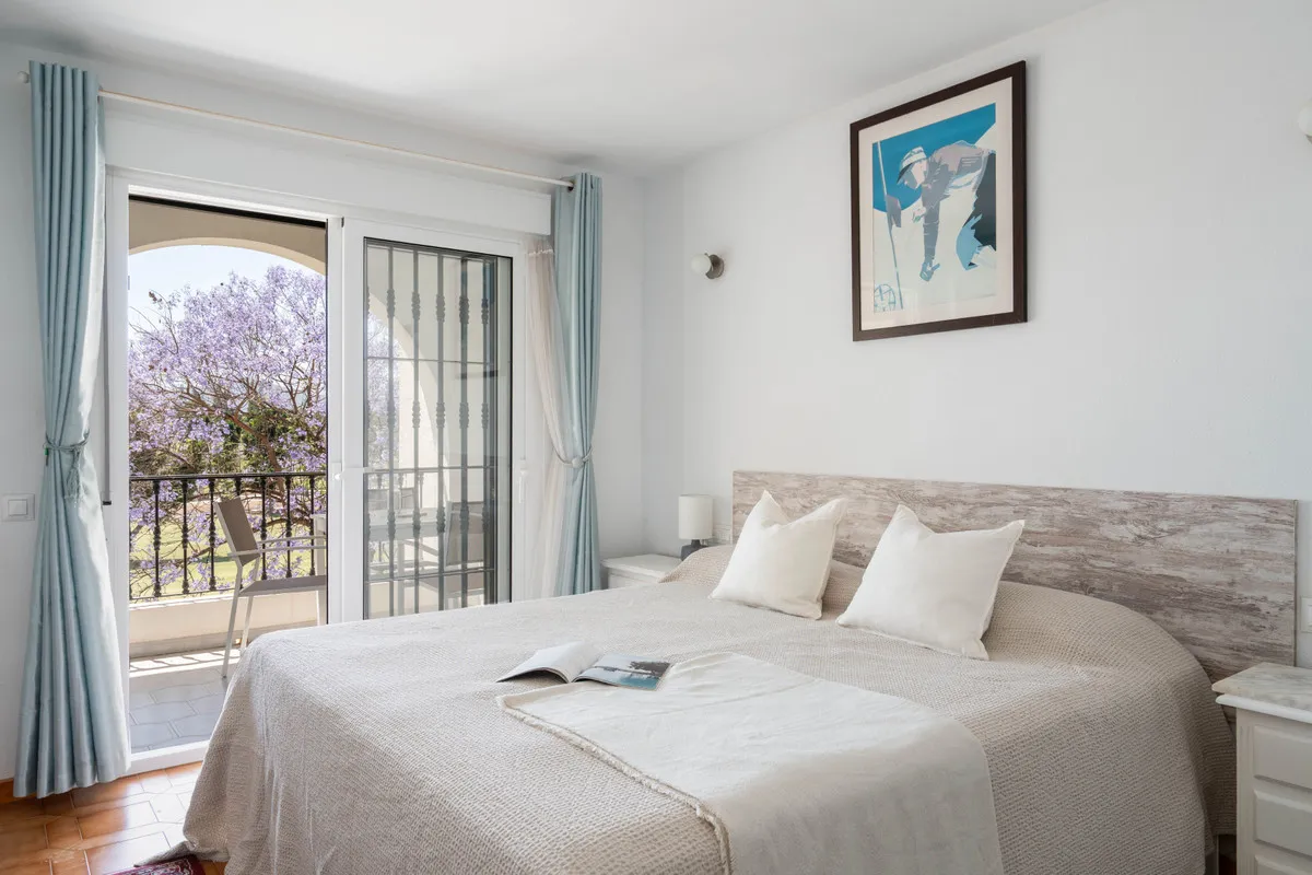 4af5971d-c7a2-41e2-bd88-275986791107