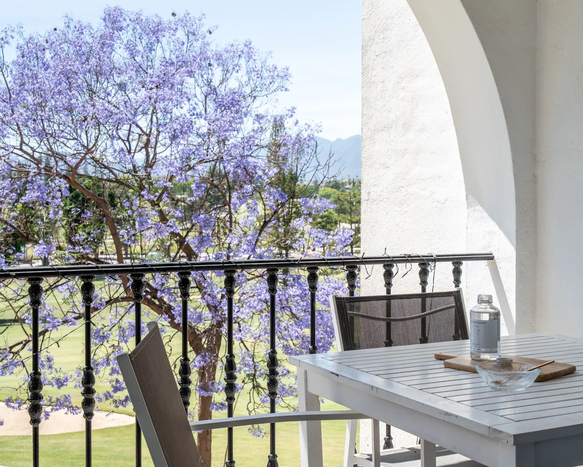 6b95a1a2-9a8e-4c40-8b7a-17dabb792840