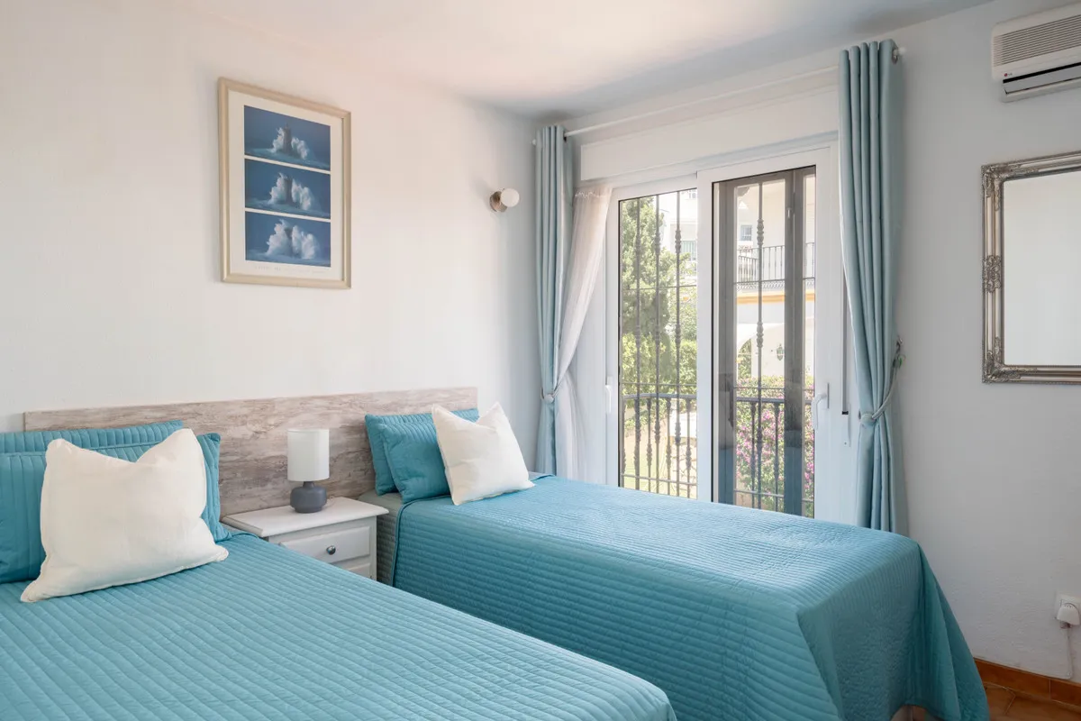 7fc3f4bf-c392-4fe2-8043-92992f4430ad