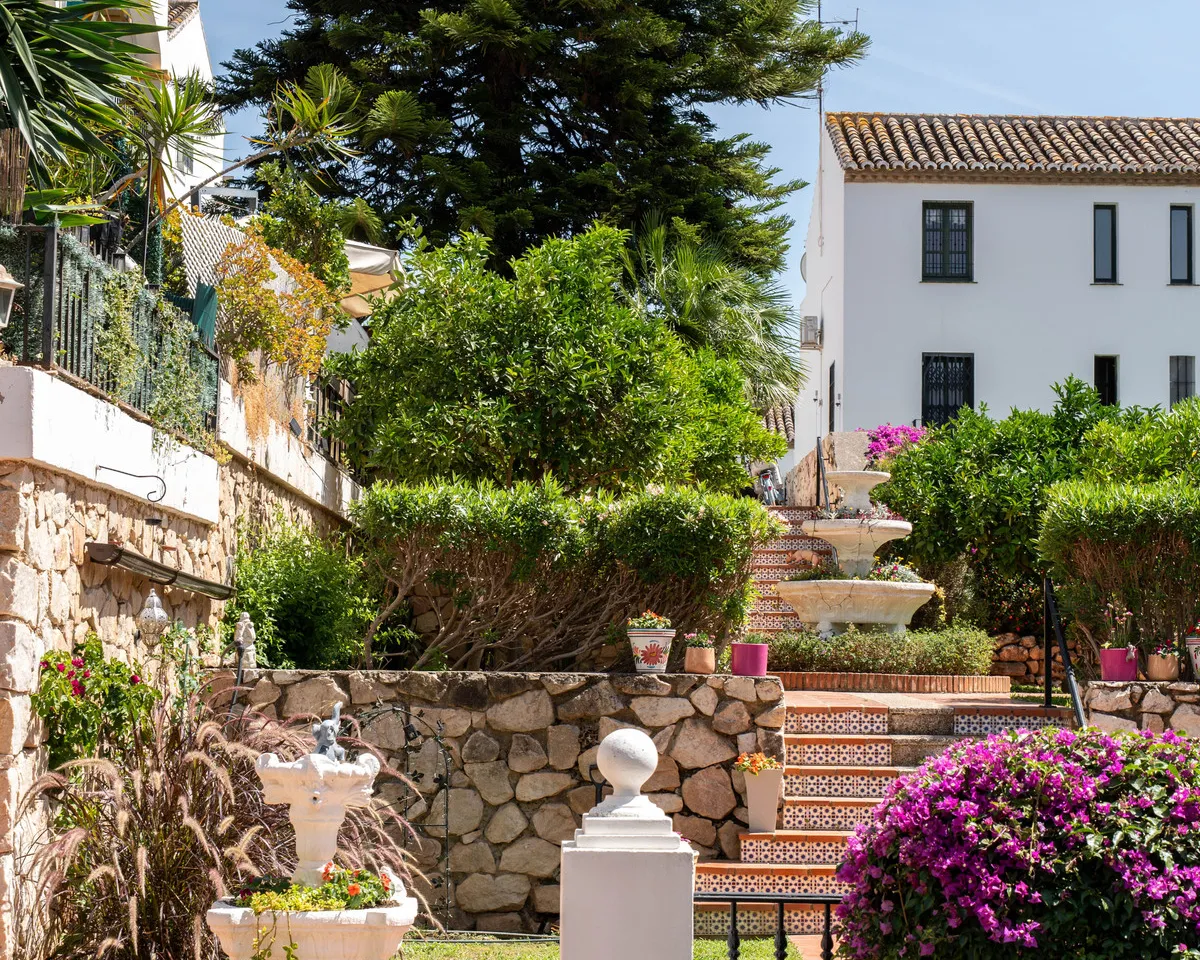 8f00c8fd-5196-4613-a5eb-577684ed55e3