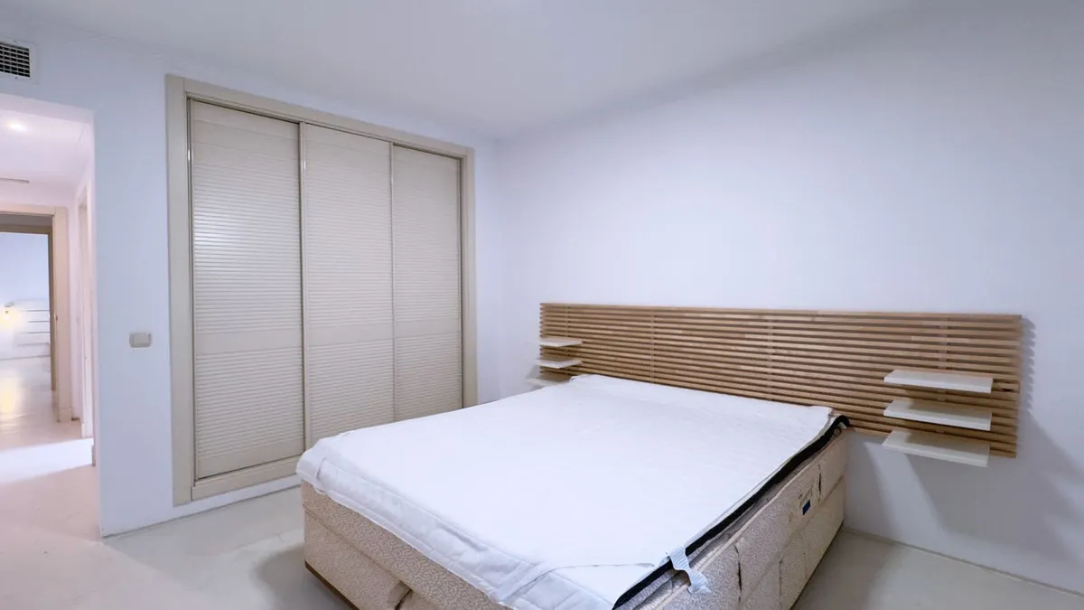 126adf8b-816b-4d35-8778-a014963b6763