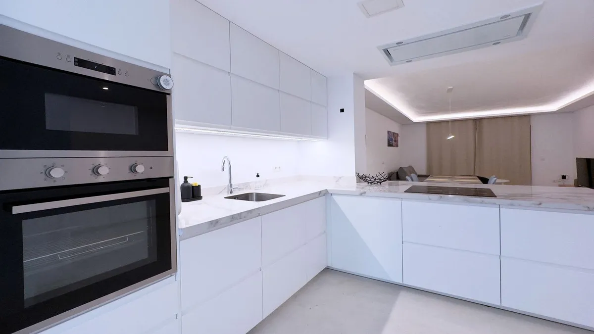 1f977133-dbf9-4da5-95e1-231a8fc01a92