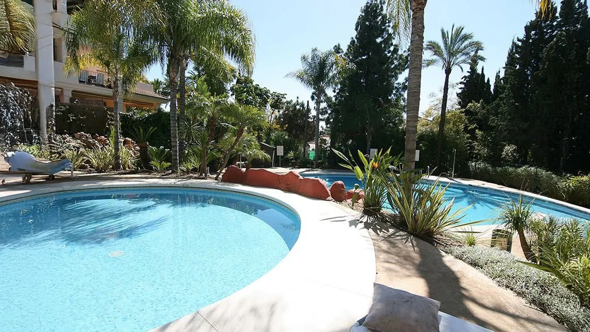 8190b245-14cc-47db-b1fe-b05a63584ec6