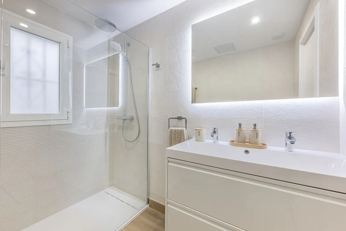 39c00687-1d57-4182-b9b5-8189a68c7f4b