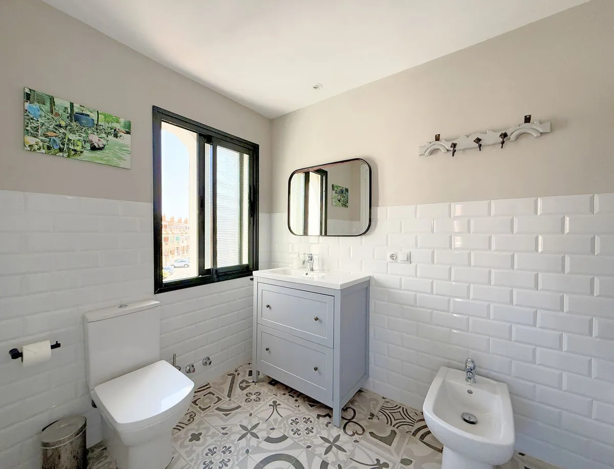 03ac56e8-bd76-4b1c-94bd-6ce071b522c3