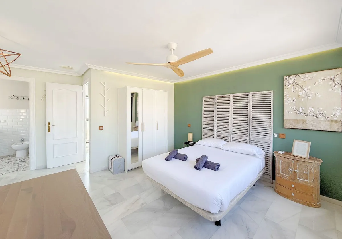 25e9bf7c-2bb0-483c-a23d-c5b1b7b89a31