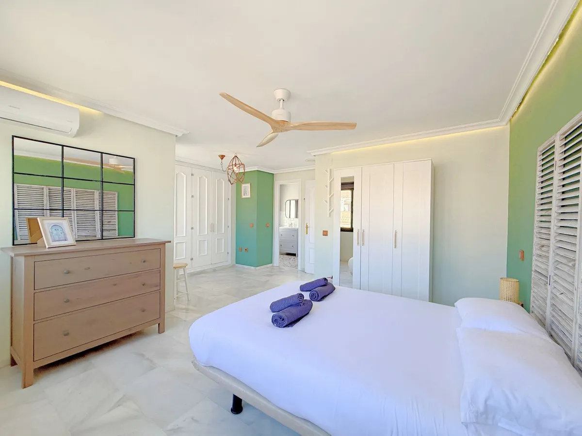 9b87c133-91cb-46e7-876d-69d955672d6b