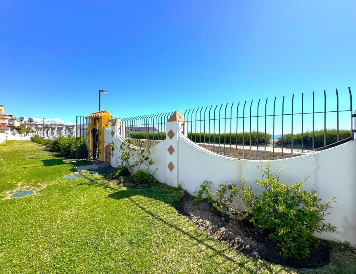 af928093-56f3-4e14-b215-cf53112015fd