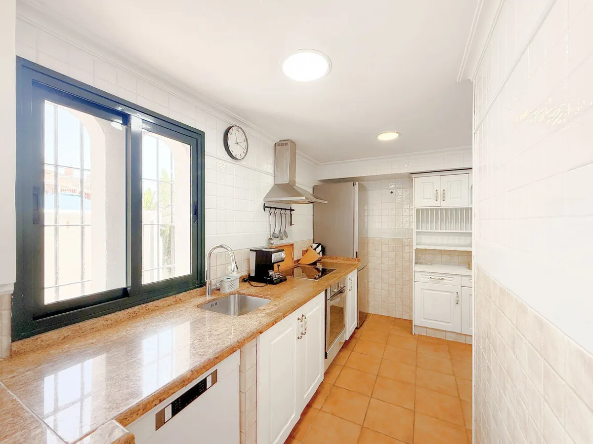 f9578364-8af2-4c41-a029-76edc573d7d4