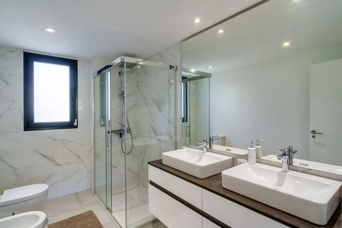 4adadbdd-1c24-4f6a-8b1c-acd851730ee5