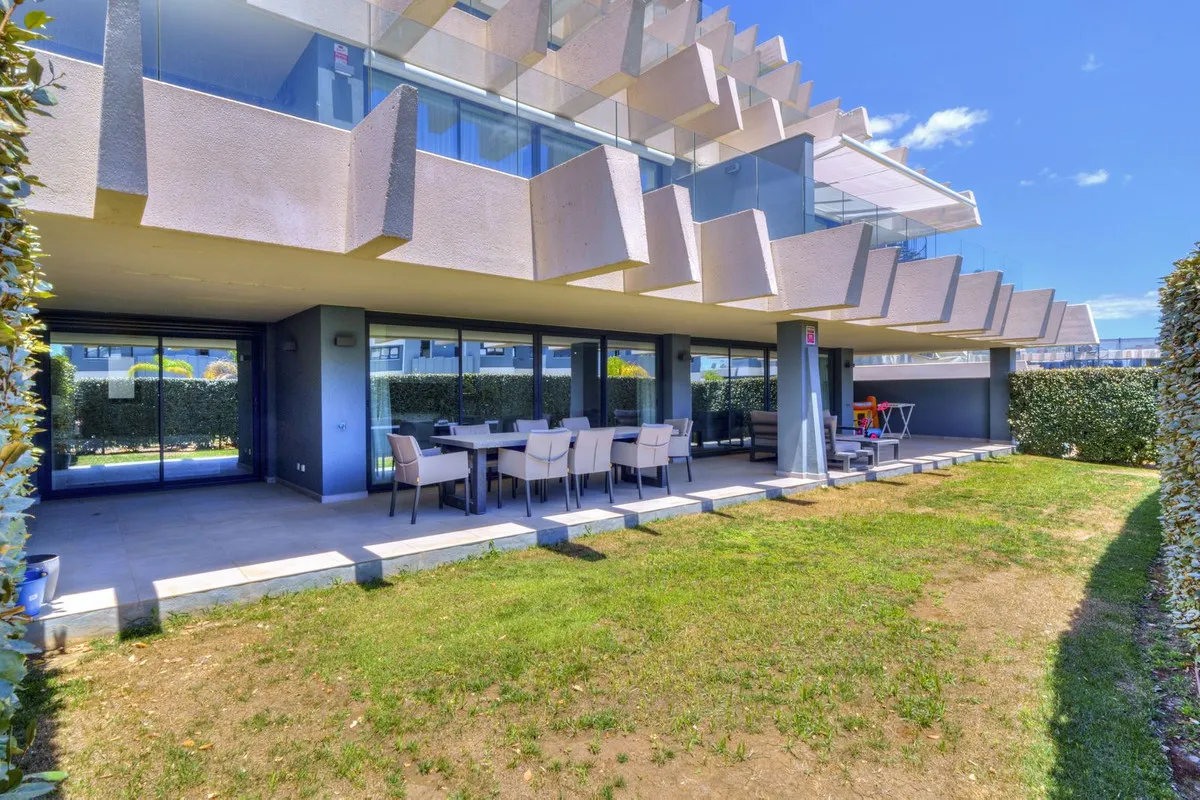 52d4dae1-d1b2-4c2e-8d0a-010947211335