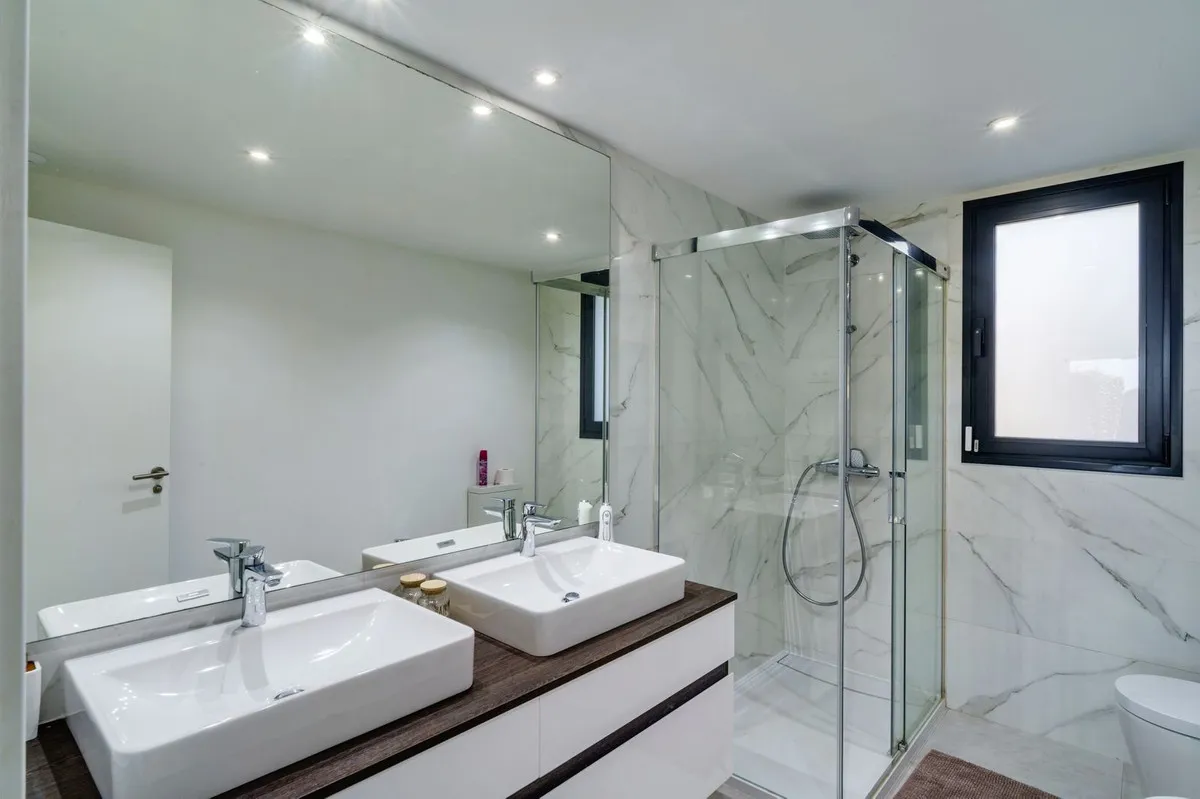 5e71429c-07e2-46f8-a56a-38fda5d60988