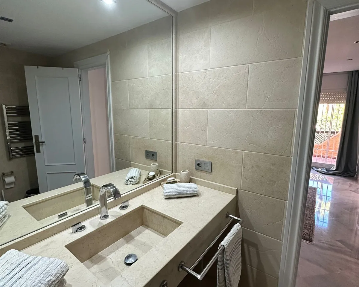 2ba0e19d-a879-4c70-a84f-236da01dfb3f