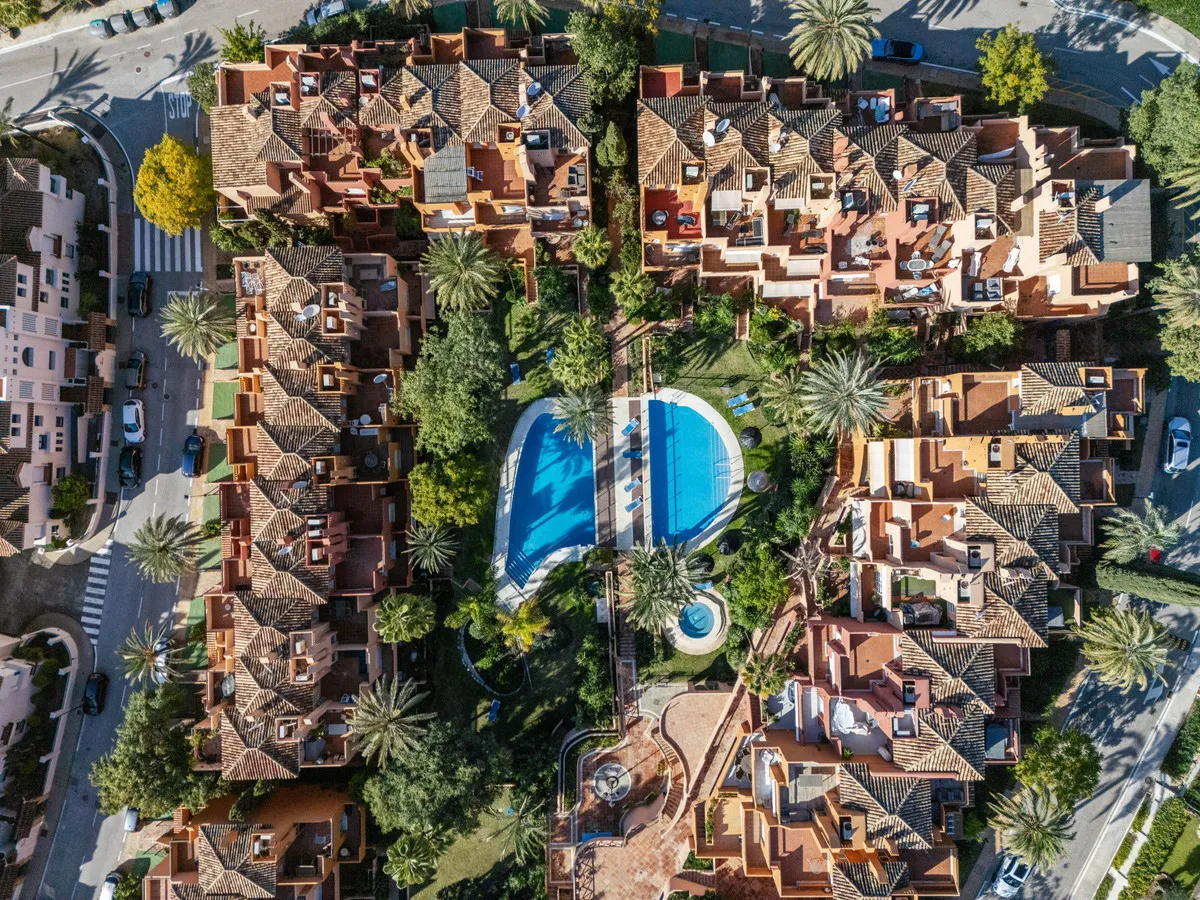 393e8ce3-0c4a-45d3-bcf2-fae876fbedd6