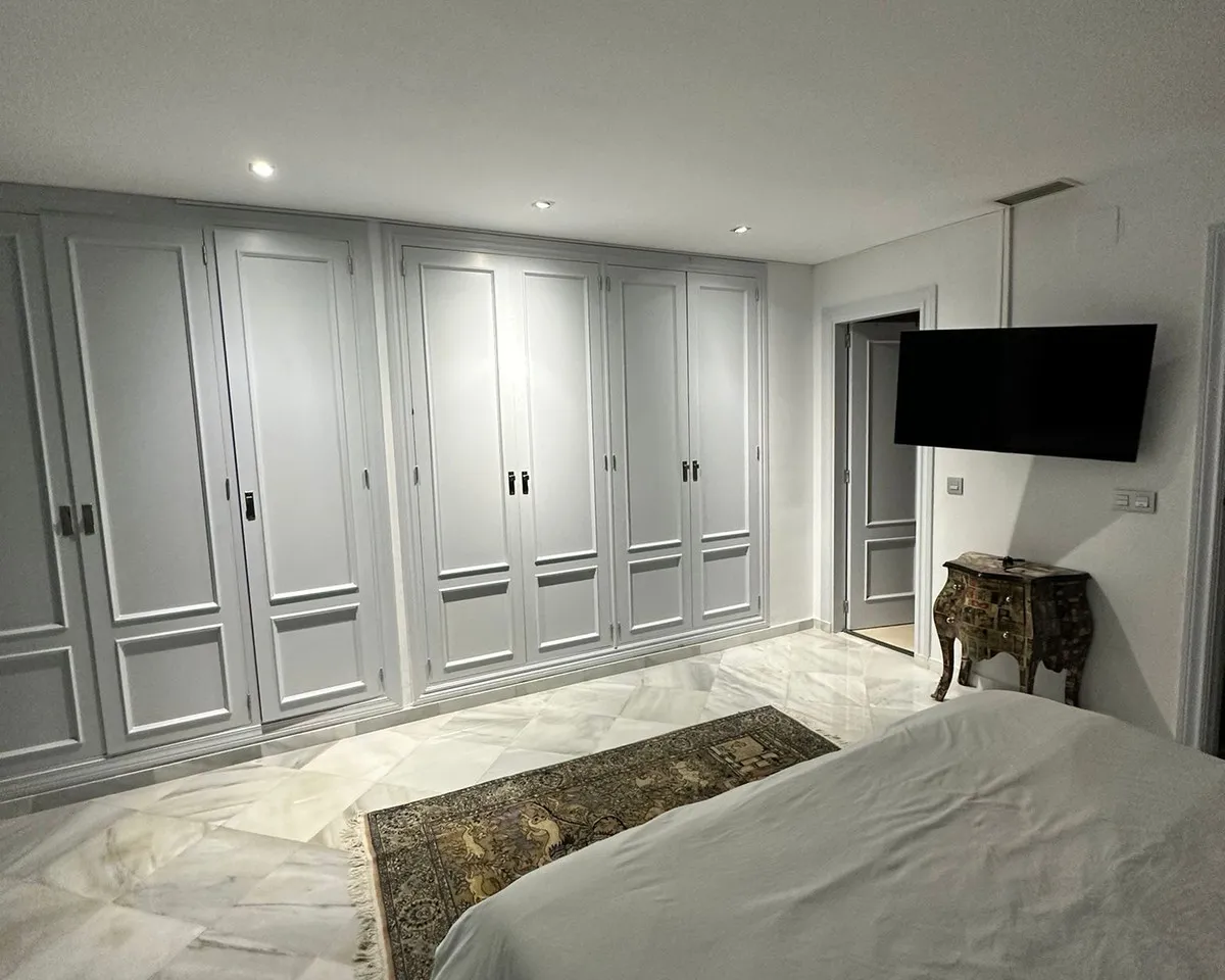 ffa0f774-ef54-4a61-983a-b892a810bfd8