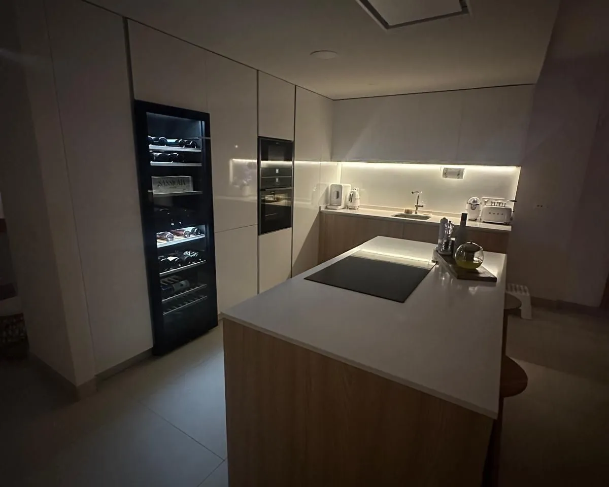 a2626144-3c37-447c-8d21-f238d0a116ee