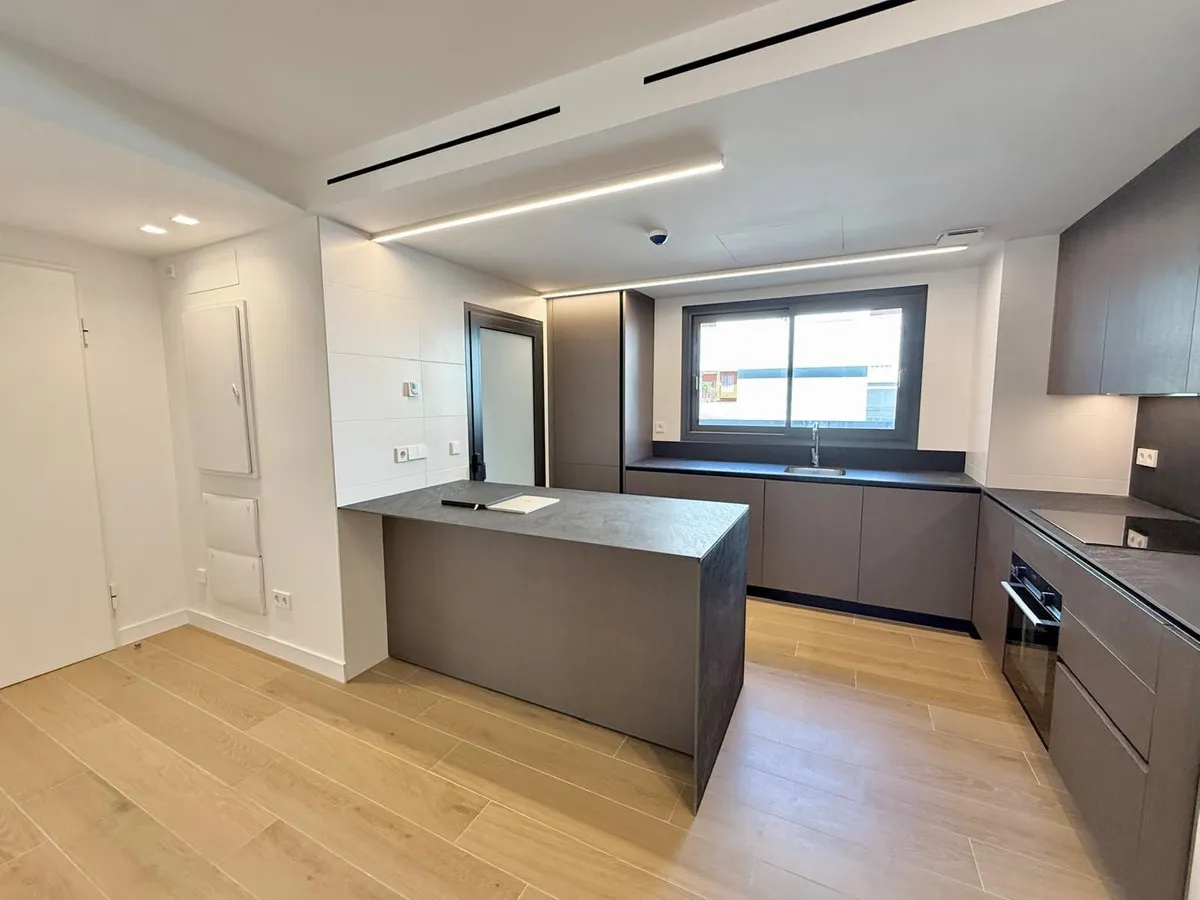 471c9d3e-c478-4969-94a8-46a398bd2fab