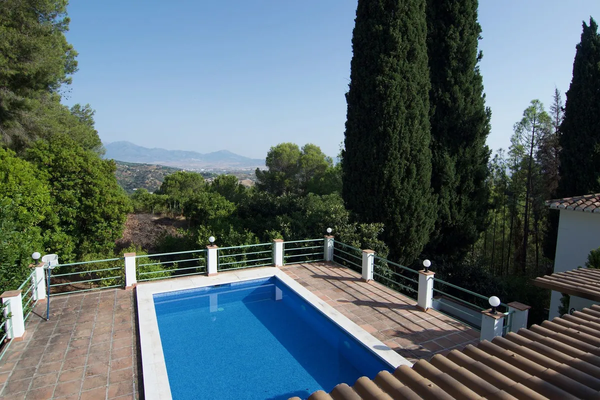 13ce286e-d1d0-4dbd-bf9a-168e4f88281d