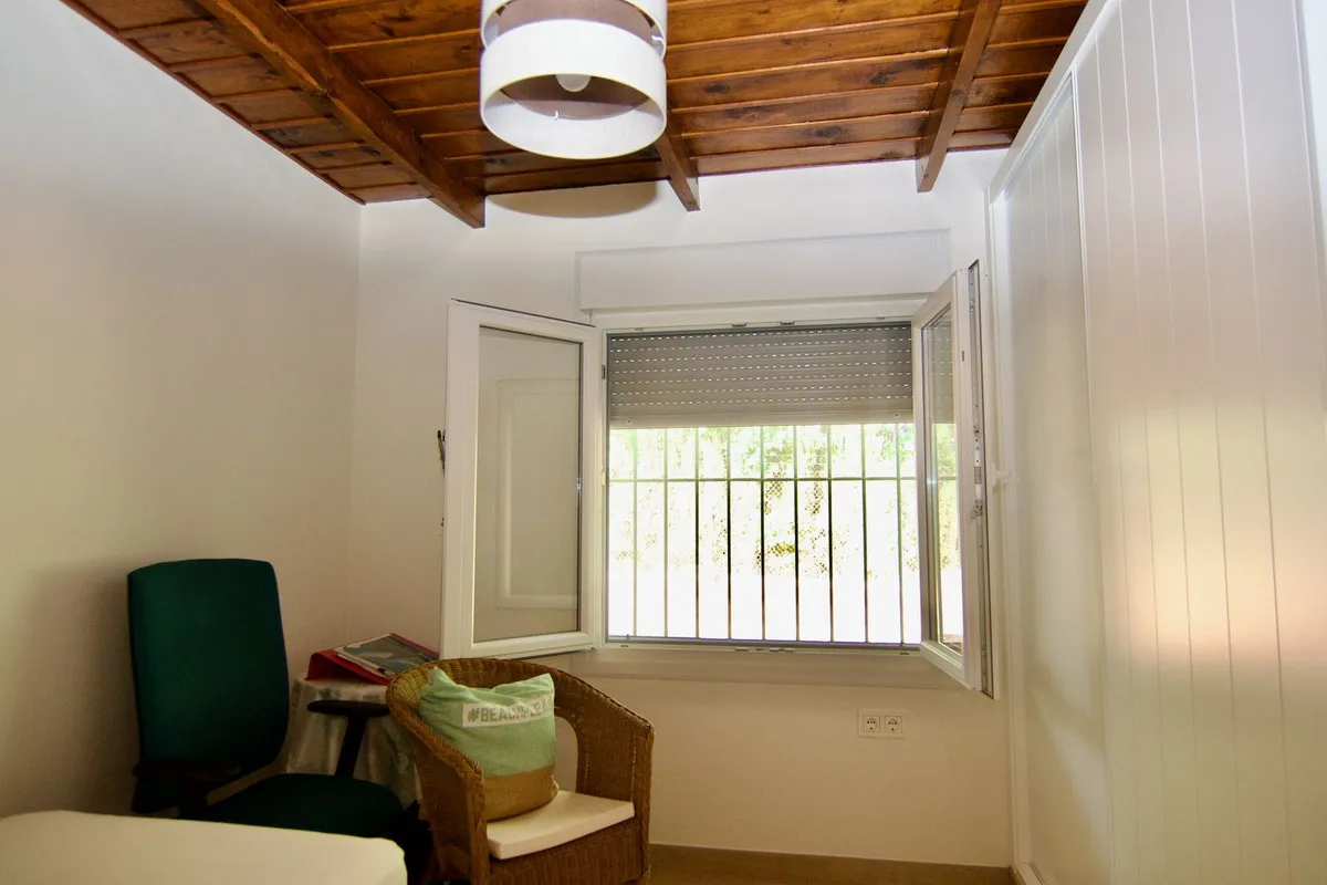 1d3b2e2b-b546-4a05-b178-27901779f8c0