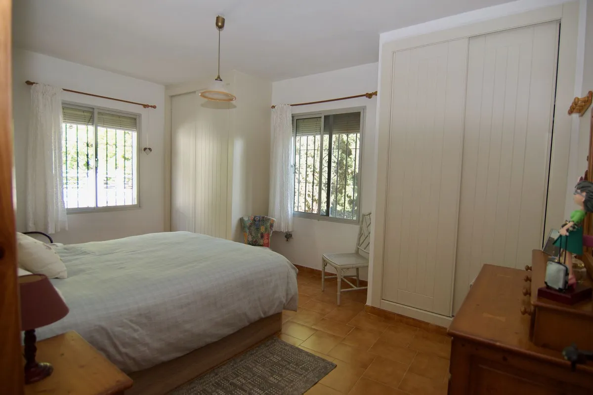 eecbb089-5a89-4e30-93d8-a3e35e201ba4