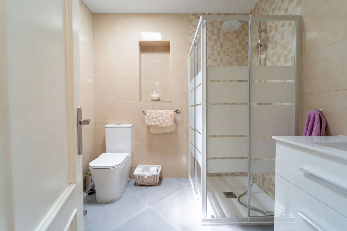 072b370c-e367-424f-a0d0-003d659a2cb9