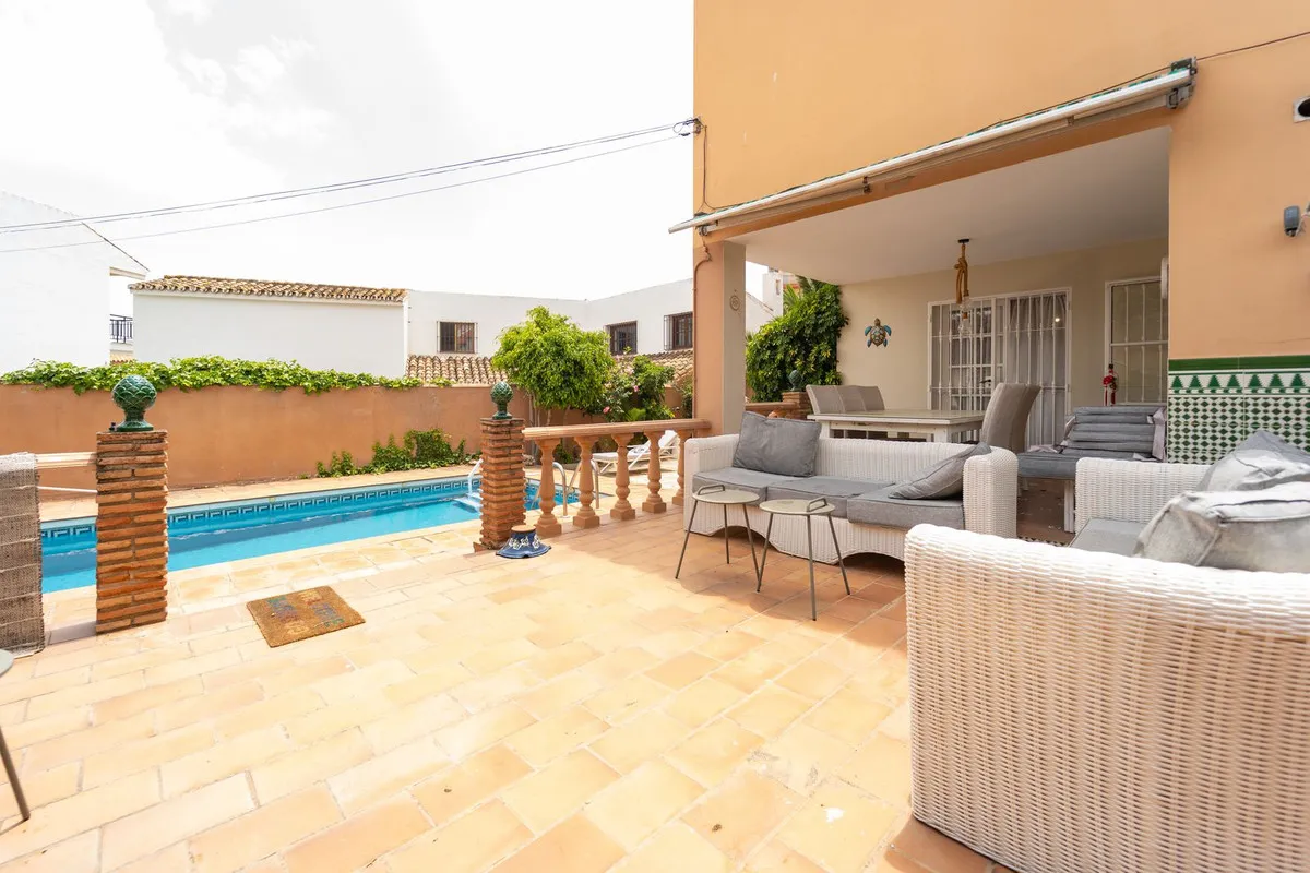 2ebc53fe-a4f0-4446-af20-b78715cf0b6a