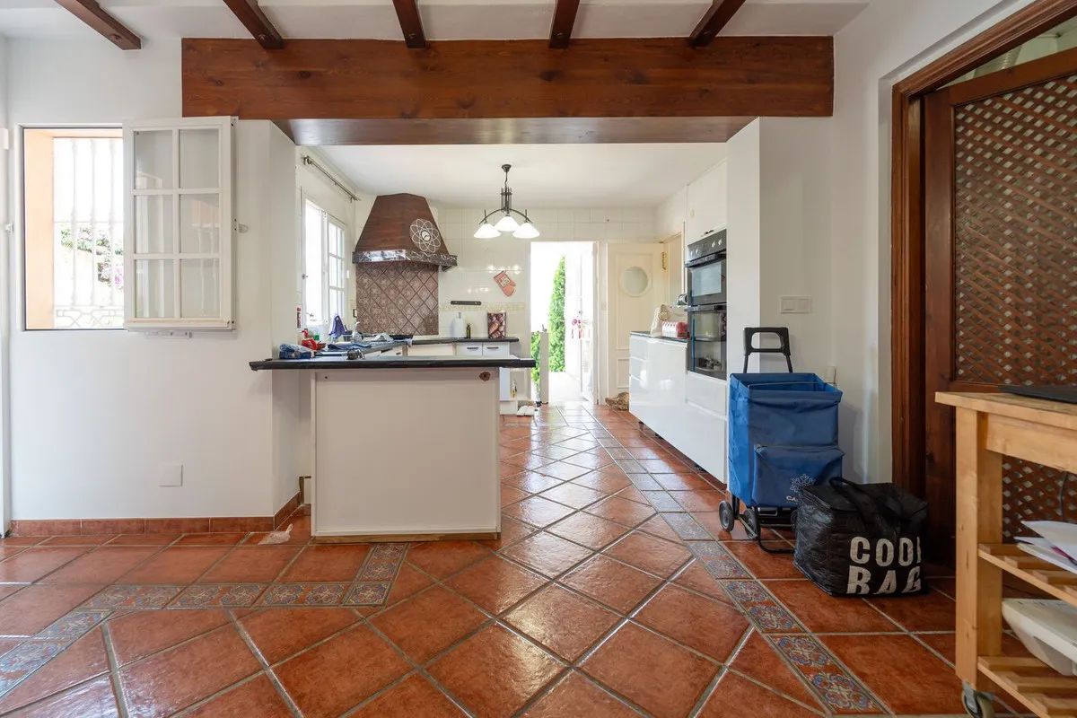 6f5b6e78-a6d0-4f6e-b038-01690c1e659c