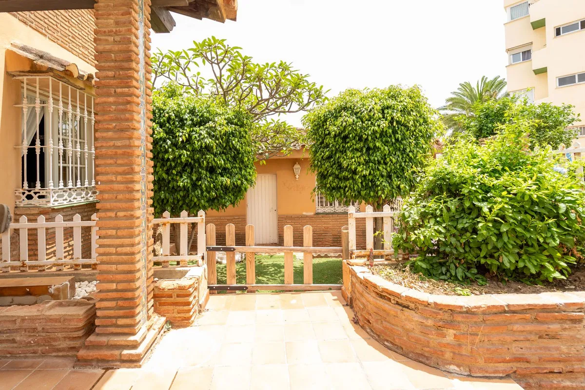 7866f578-d469-4902-ad92-d934acc1ddfc