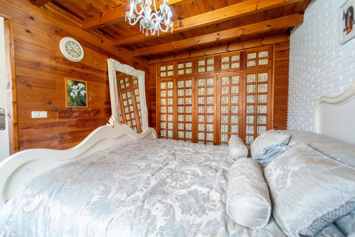 83f1c9cc-6258-4b03-b0b9-5d02b4bcb9a0