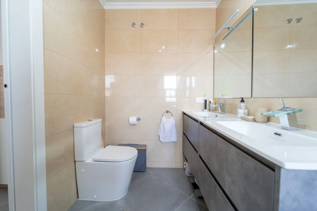 964d2e7a-aed5-432e-a92e-8fba9561db77