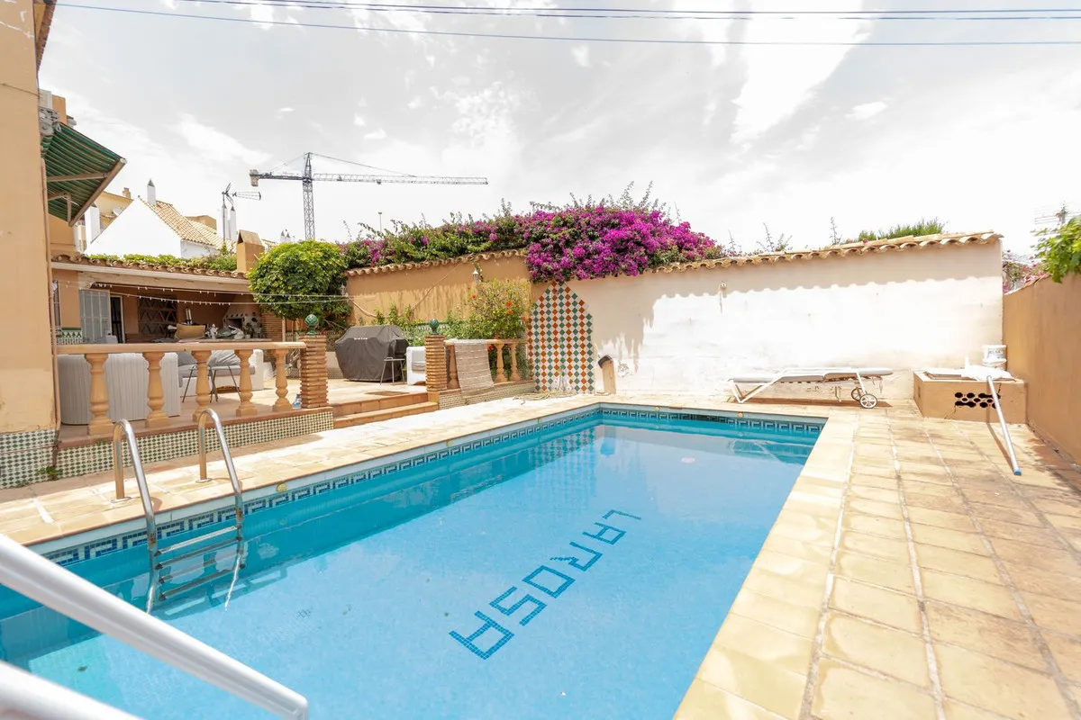 ac4113eb-94c0-478f-9ca8-9a2344e26a8c