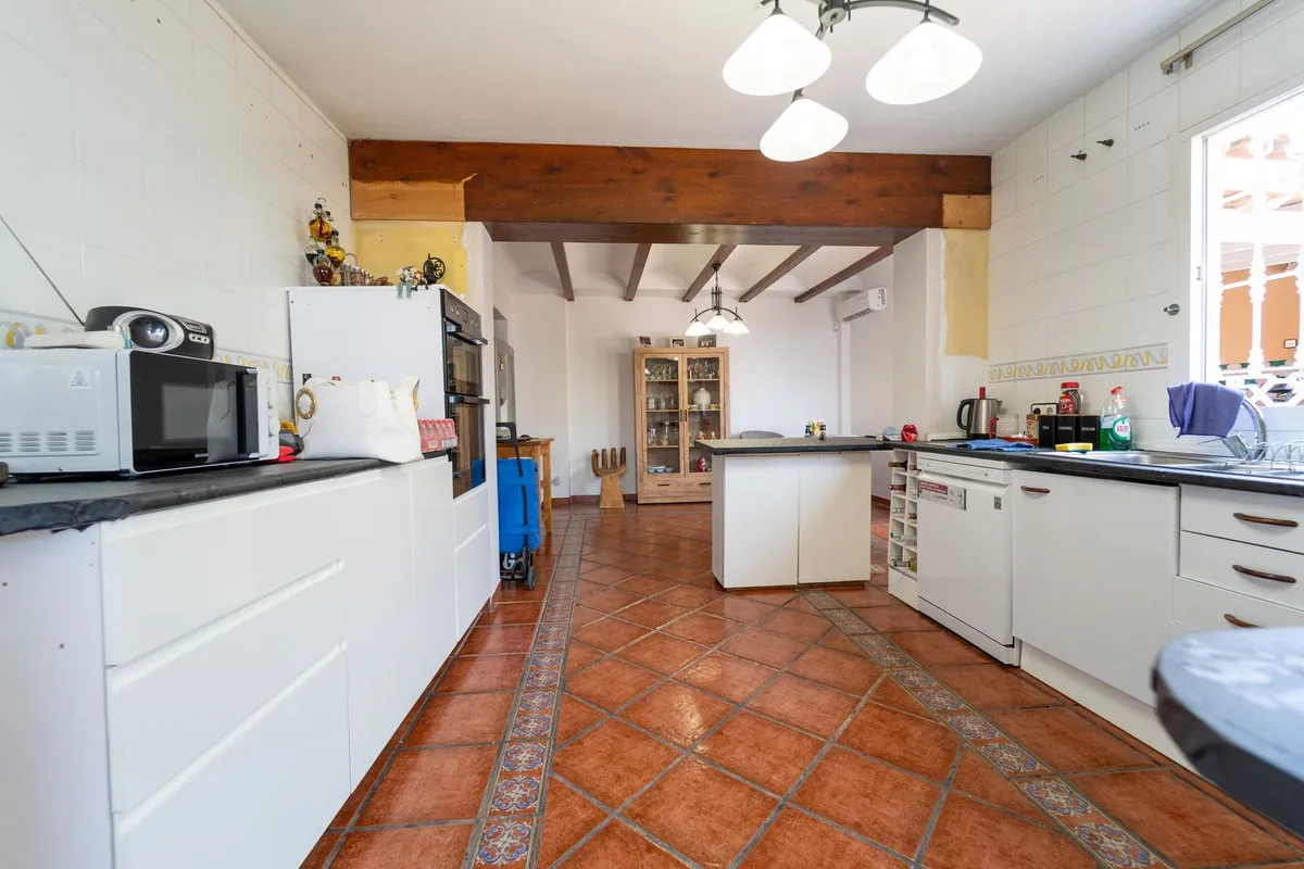 dfc985f6-7e03-4f59-b80f-efa9d552f80e