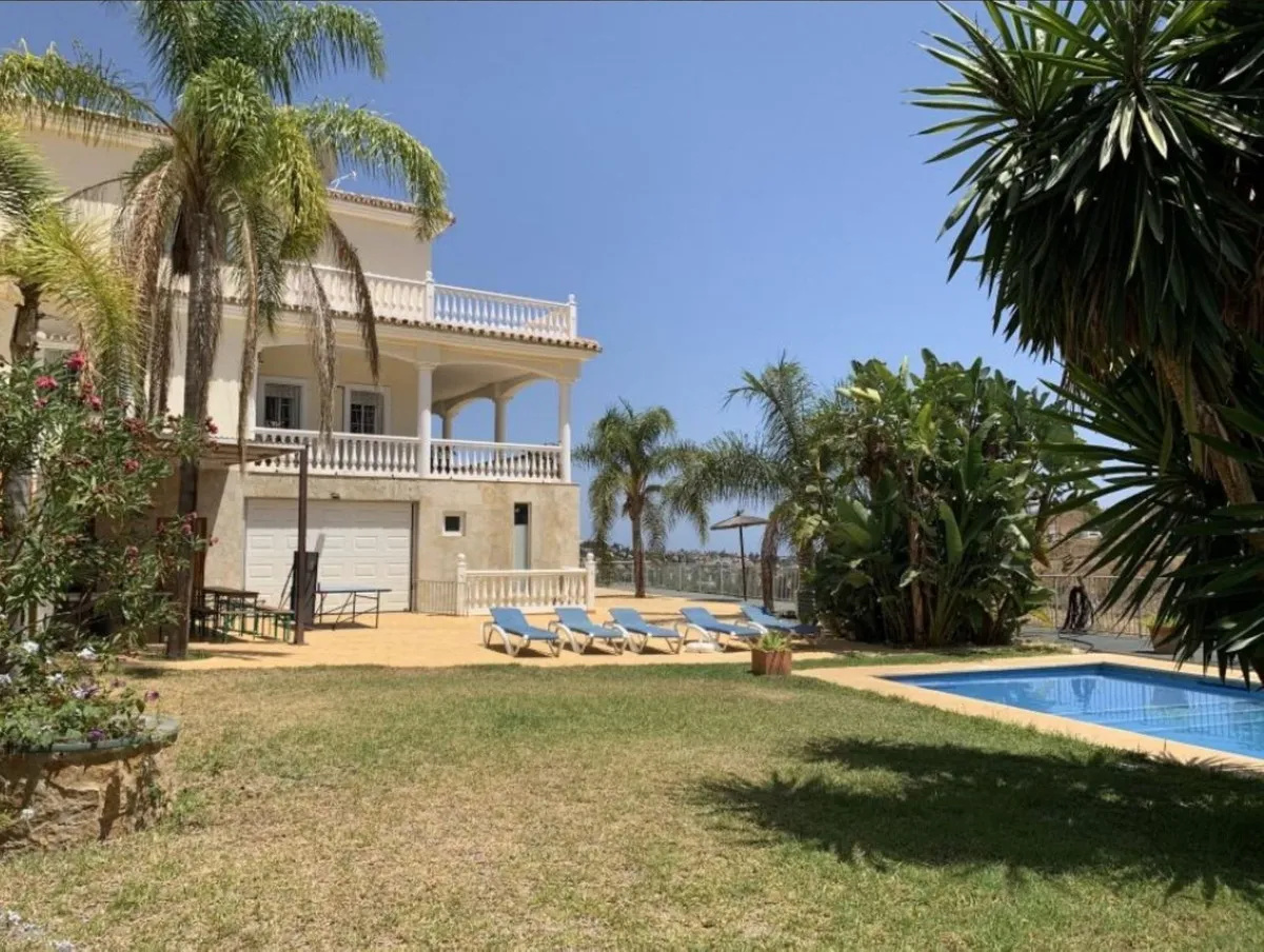 f933b8c0-5e5f-40d0-8c21-cda51d3a67f3