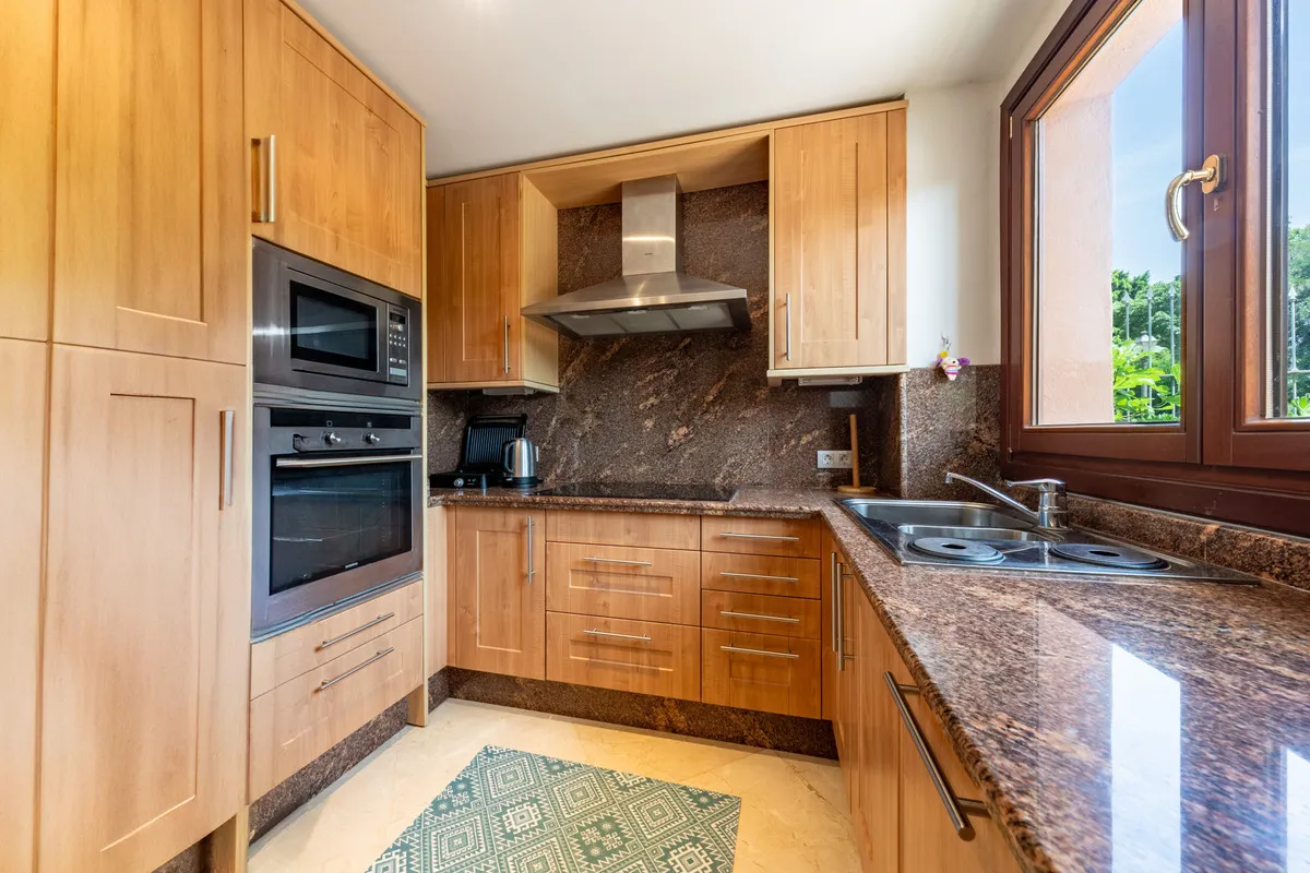 1cb30808-2b73-4ad3-aaff-4e1c3f1ad8e7