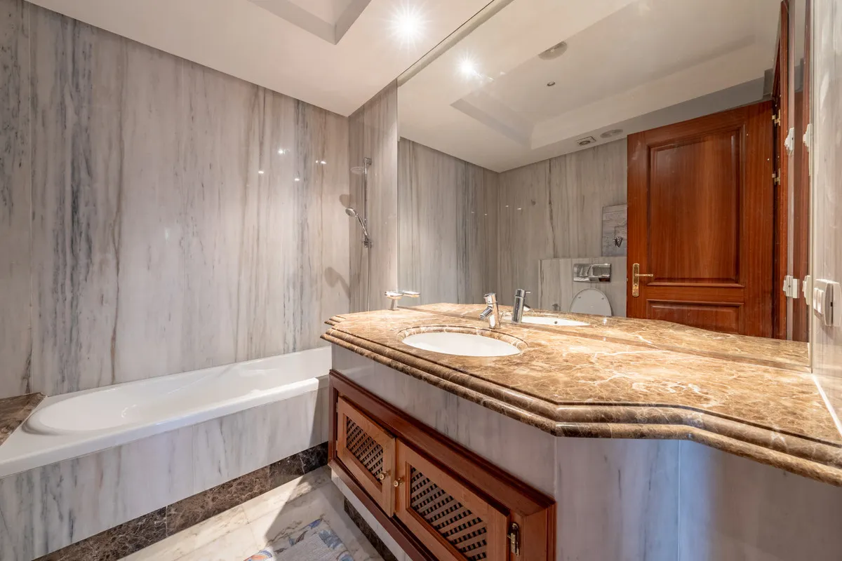 1cf03706-28f4-4c0b-aff4-dd3db1787b90