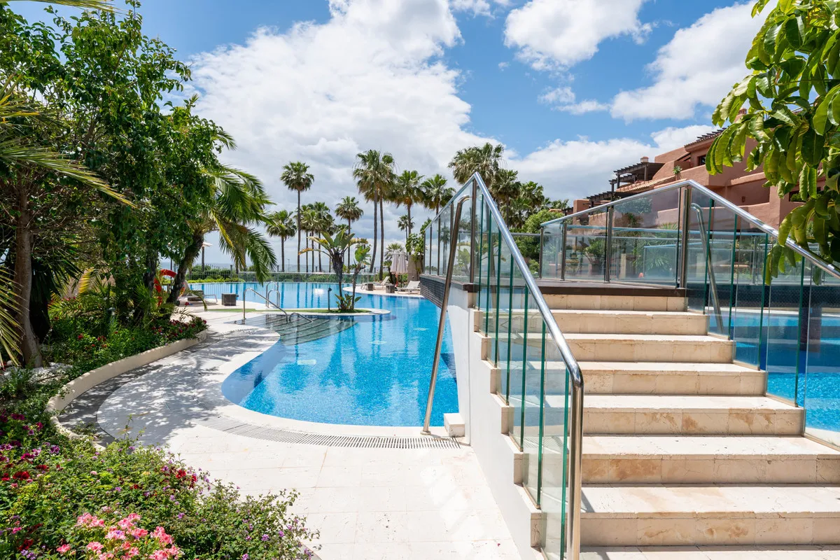 d207c717-f7d3-4a03-a009-744f96b6d5c8