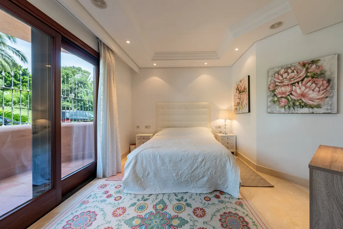 d2a80ea4-27d9-451b-b1fd-ece9f73d03b0