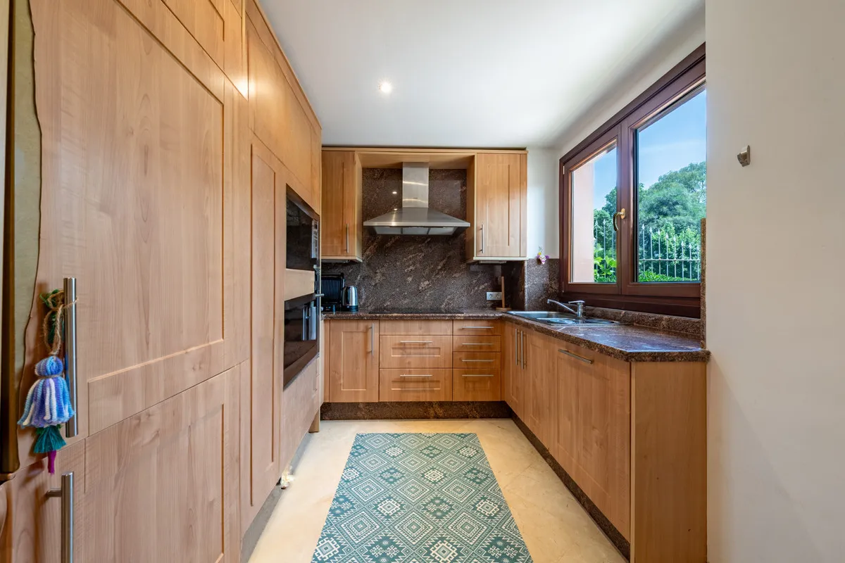 e8805ec5-25ed-4615-95b3-d66b4573ae9e