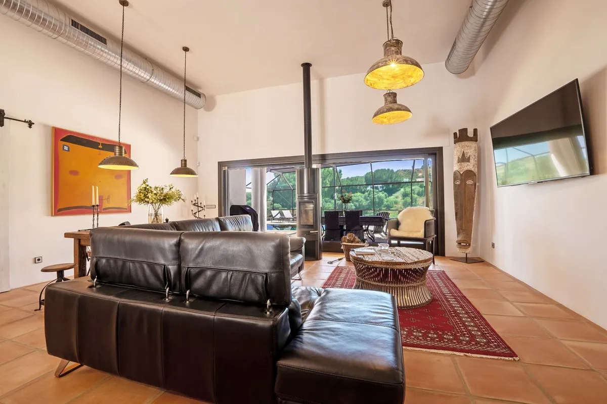 4ac793e0-aefb-4c57-bbc0-586820f4baec